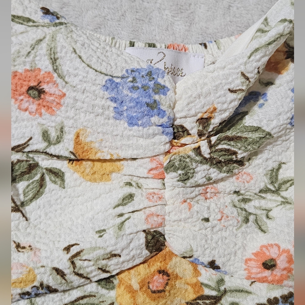 NWT Floral Cropped Puff Short Sleeve Top-Color- Natural/floral- Juniors Large - Picture 2 of 11